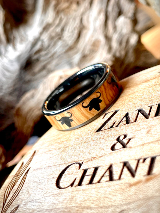 Ceramic Wild Olive and Buffalo Head Motif Inlay Ring 8mm