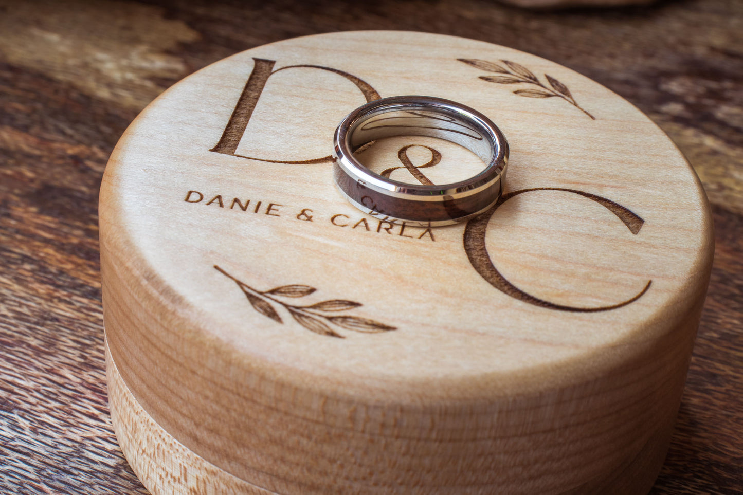 Tungsten Carbide Camel Thorn Wood Inlay Ring 8mm