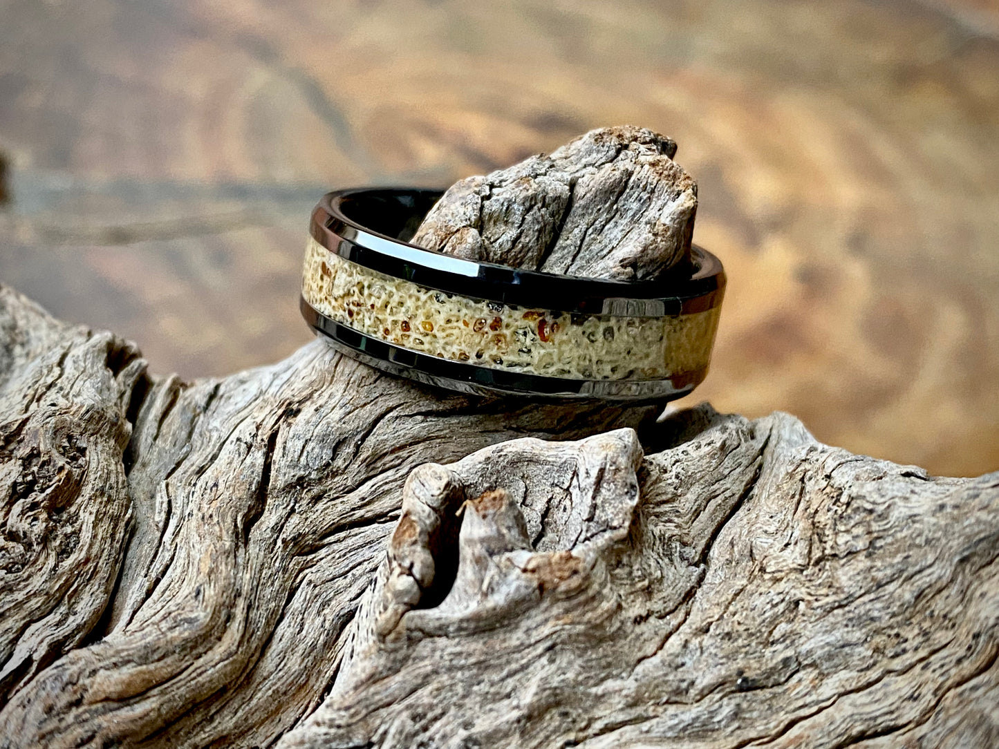 Ceramic Wildebeest Horn Inlay Ring 8mm