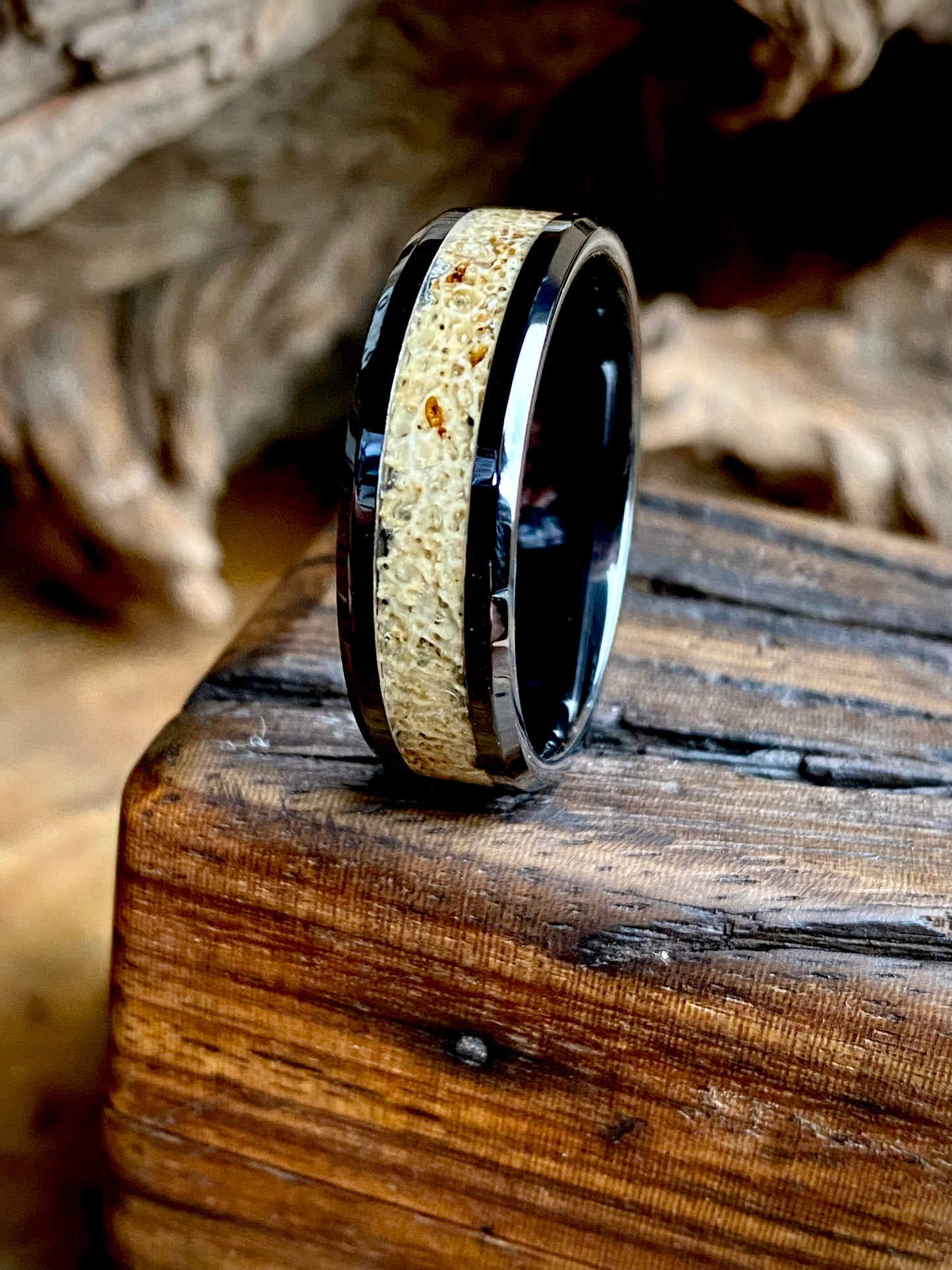 Ceramic Wildebeest Horn Inlay Ring 8mm