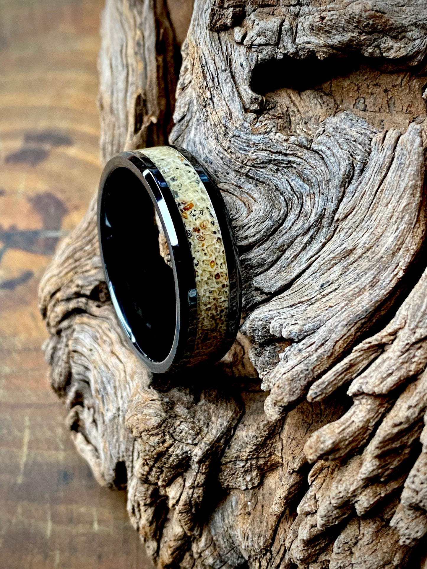 Ceramic Wildebeest Horn Inlay Ring 8mm