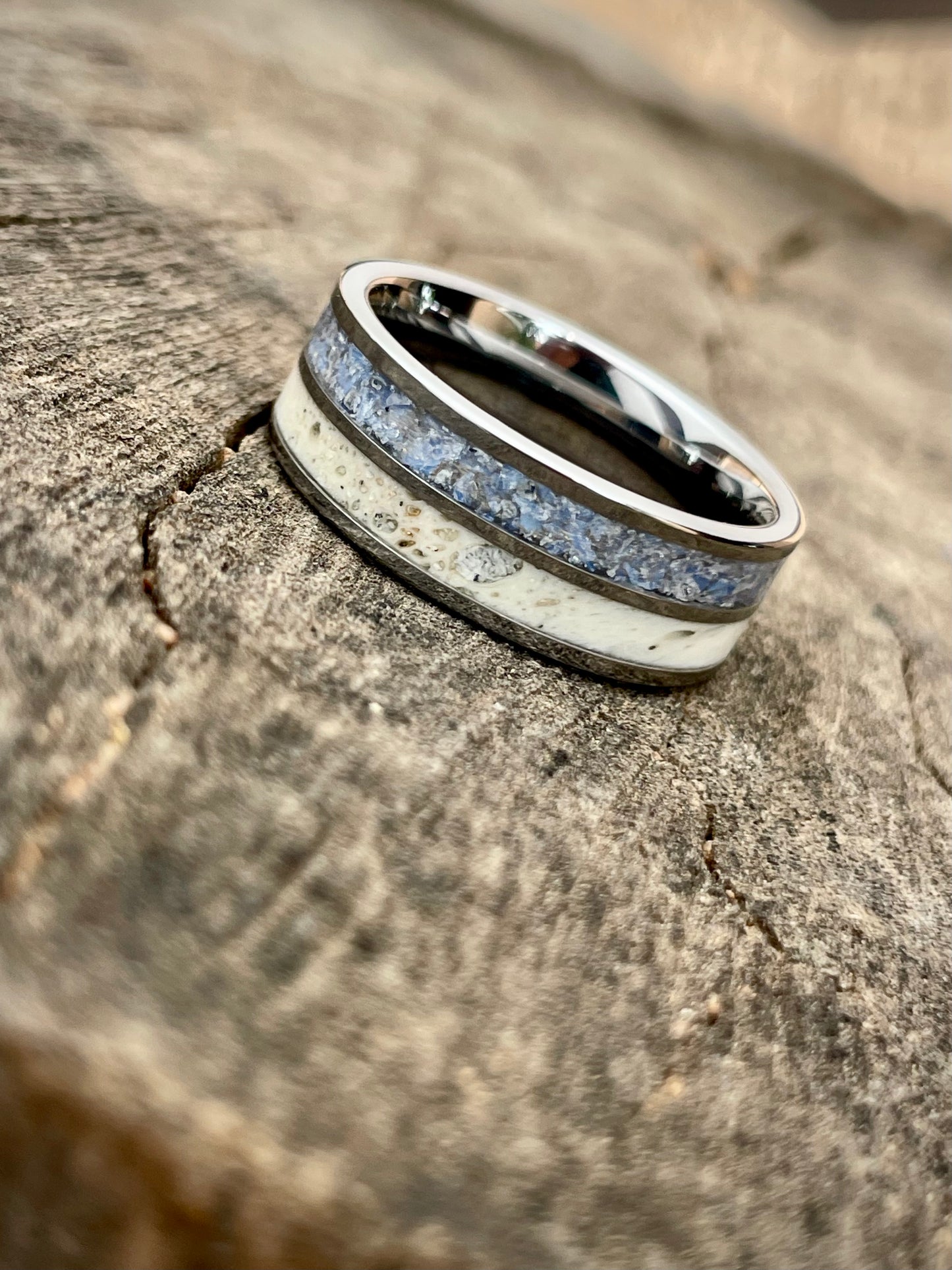 Tungsten_Carbide_Kudu_Horn_and_Moonstone_Inlay_Ring8mm-2